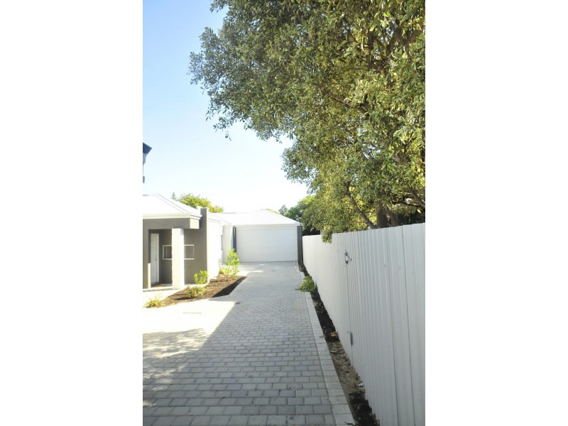 15B Redmond Road, Hamilton Hill WA 6163