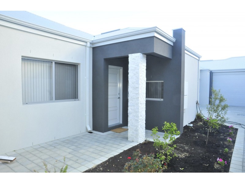 15B Redmond Road, Hamilton Hill WA 6163