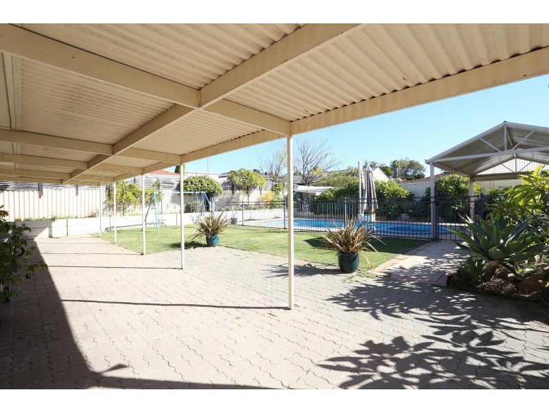 9 Rowlands Court, Padbury WA 6025