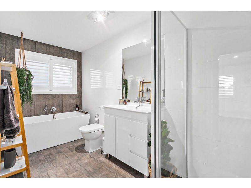 12 Headwater Place, Albion Park NSW 2527