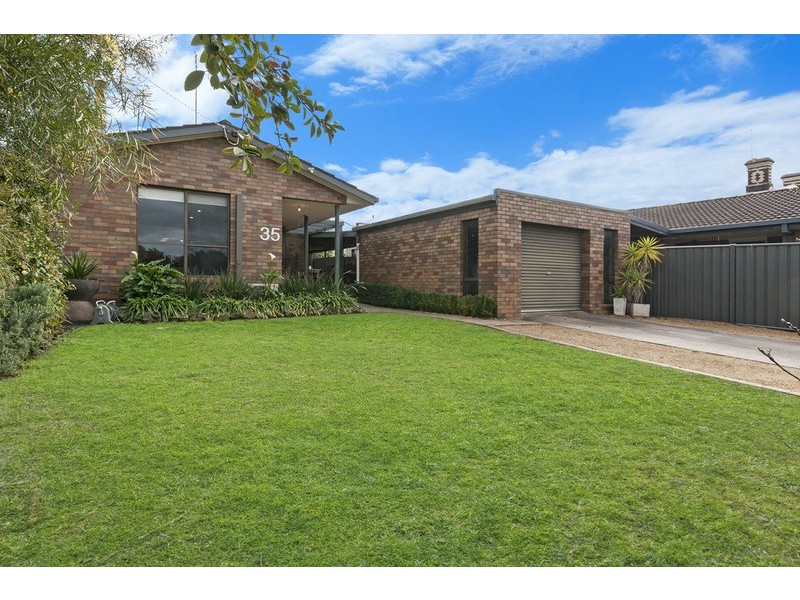 35 Collins Street, Hamilton VIC 3300