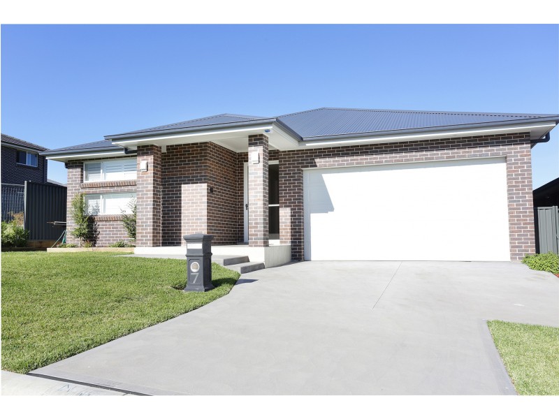 7 Oberon Street, Riverstone NSW 2765