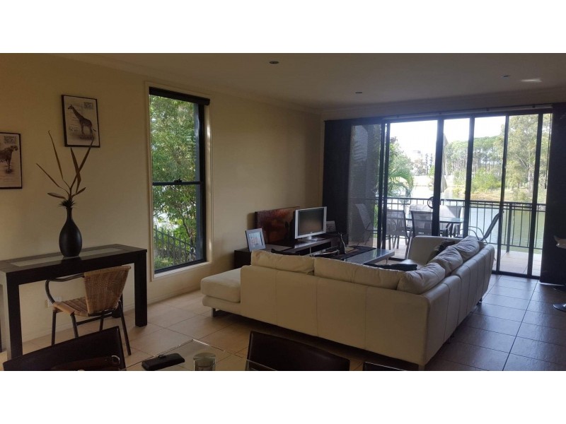 34/4 University Drive, Robina QLD 4226