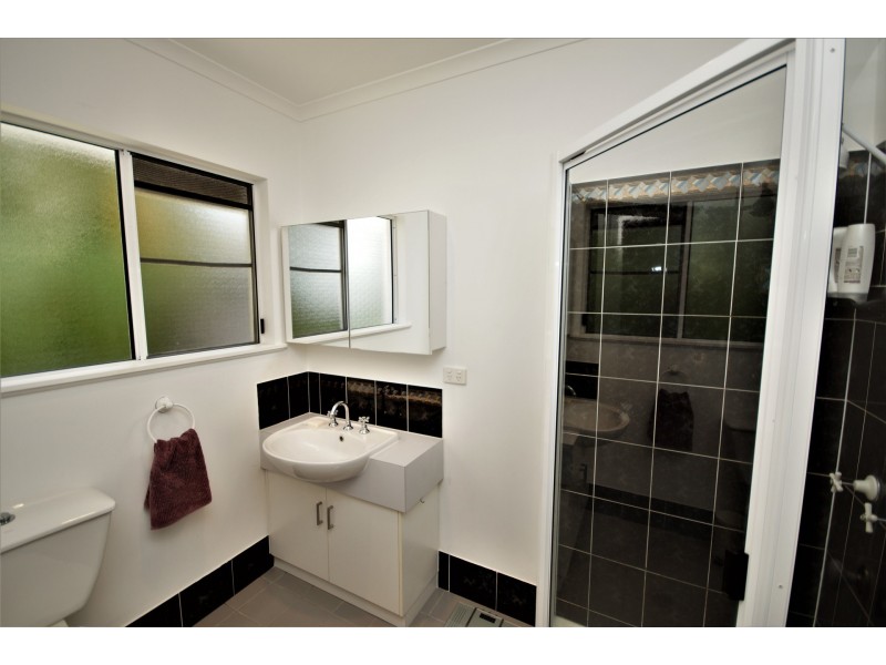 6 Yaralla Avenue, East Mackay QLD 4740