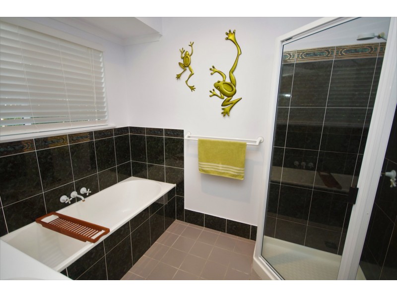 6 Yaralla Avenue, East Mackay QLD 4740