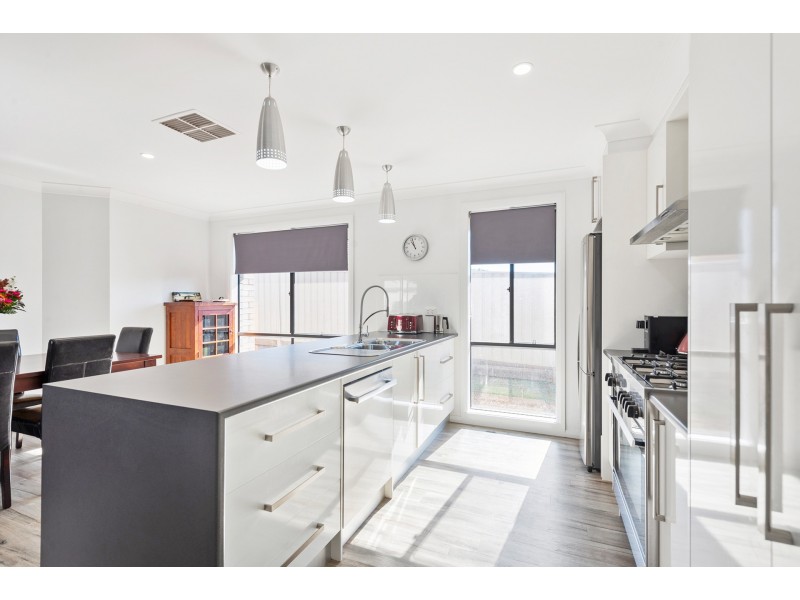 26 Spears Drive, Dubbo NSW 2830