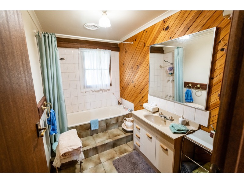 84 Ramon Parade, Laanecoorie VIC 3463