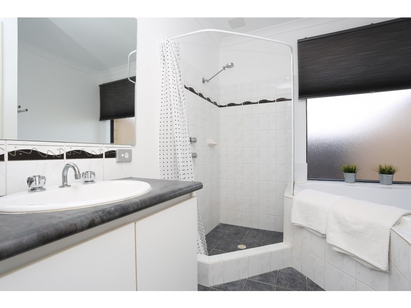 2 Canova Road, Butler WA 6036