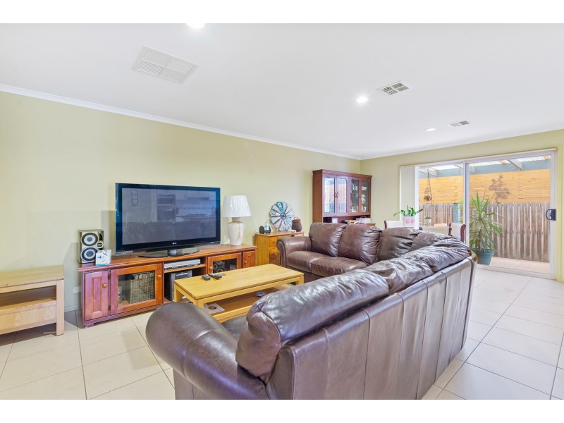 20 Mary Kitson Street, Watson ACT 2602