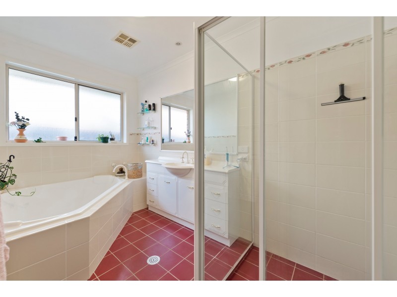 20 Mary Kitson Street, Watson ACT 2602