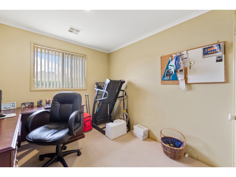 20 Mary Kitson Street, Watson ACT 2602