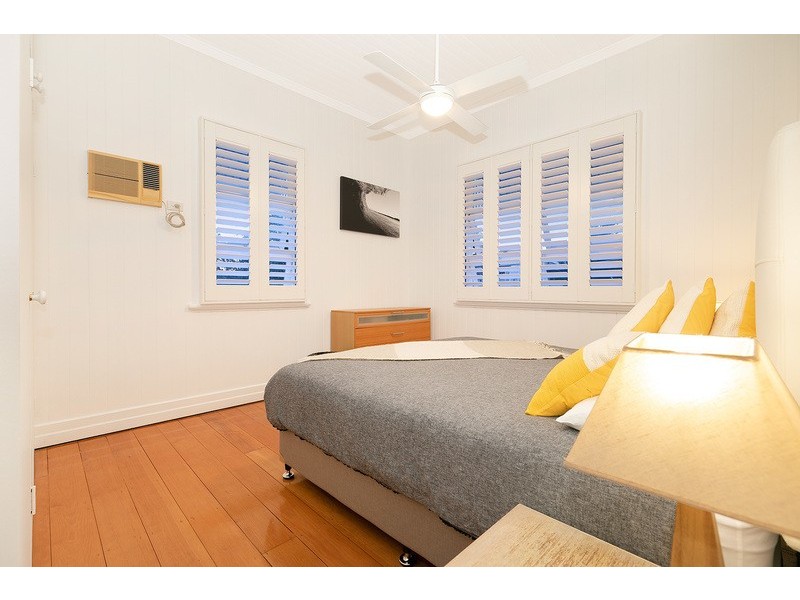 22 Orchard Street, Hawthorne QLD 4171