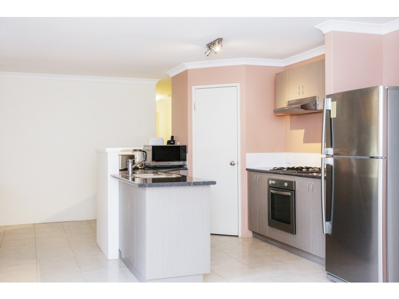 7 Kelso Close, Sinagra WA 6065