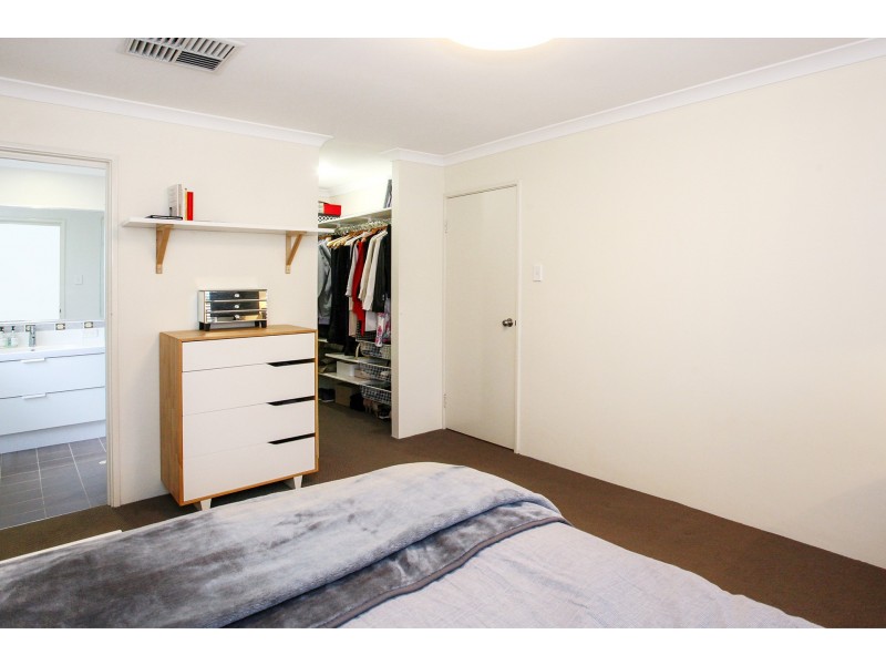 7 Kelso Close, Sinagra WA 6065