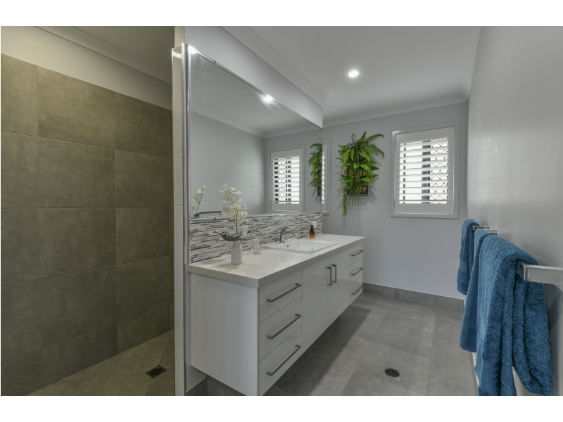 5 Augusta Court, Bargara QLD 4670