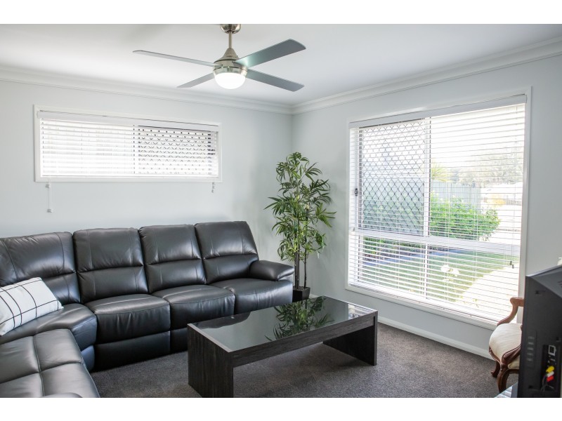 3 Renshaw Crescent, Kearneys Spring QLD 4350