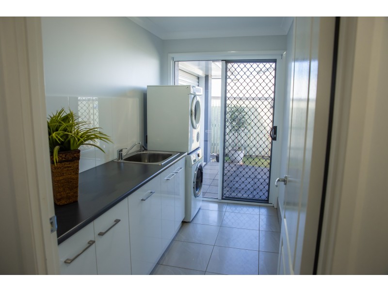 3 Renshaw Crescent, Kearneys Spring QLD 4350