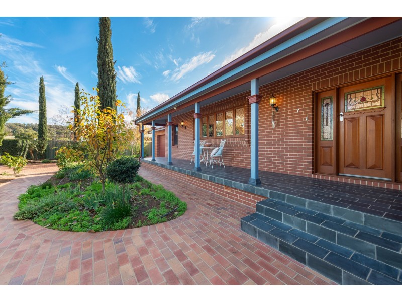 7 Calabria Road, Griffith NSW 2680