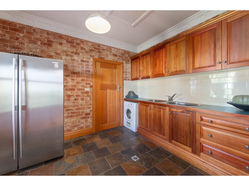 7 Calabria Road, Griffith NSW 2680