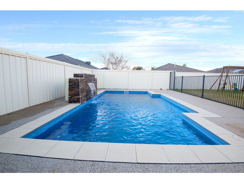 63 Waranga Drive, Kialla VIC 3631