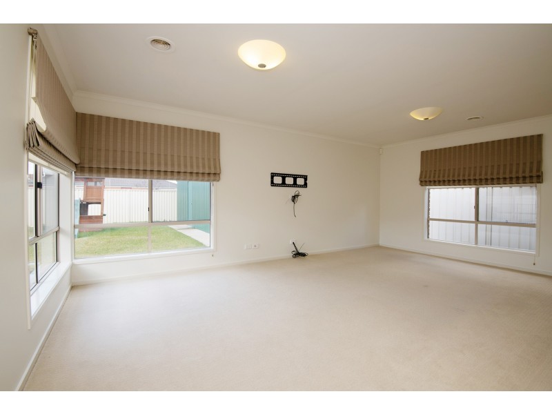 63 Waranga Drive, Kialla VIC 3631