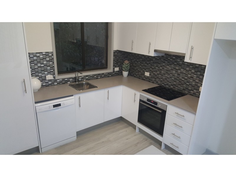 8/80 Queen Street, Warners Bay NSW 2282