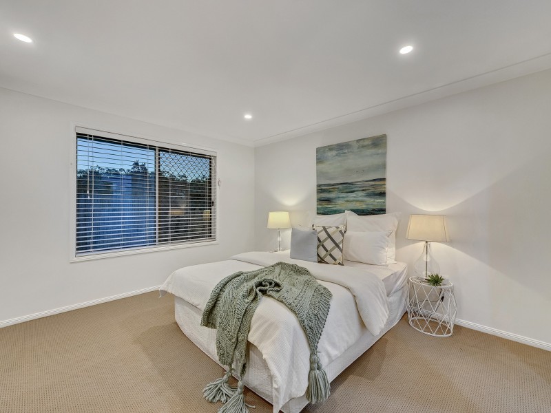 34 Streamview Crescent, Springfield QLD 4300