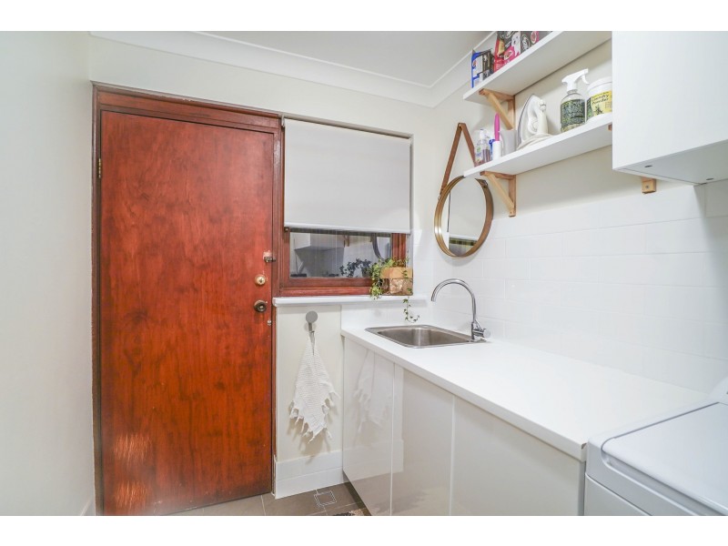 7 Baslow Court, Carine WA 6020