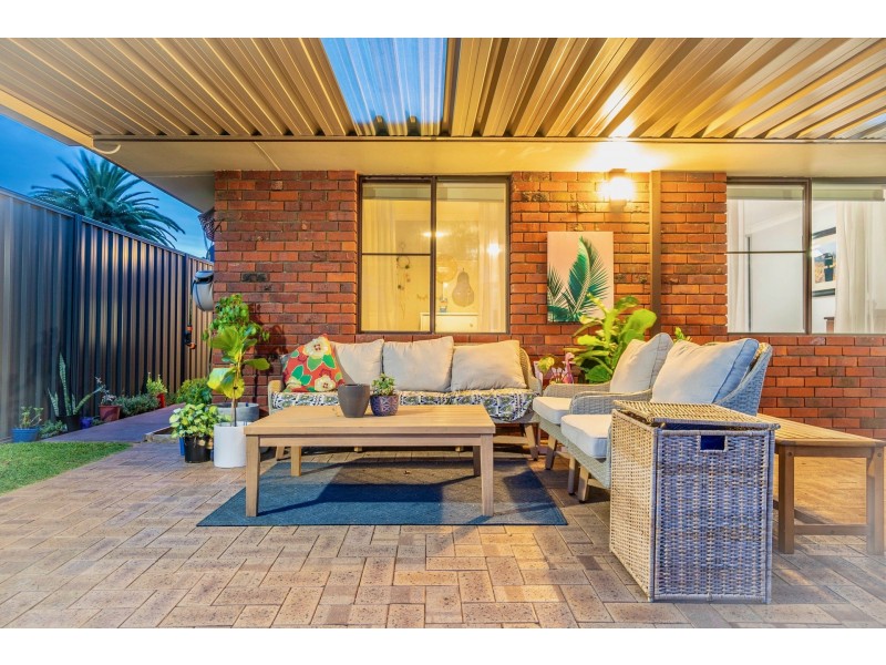 7 Baslow Court, Carine WA 6020