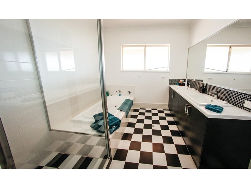 5 Myrtle Road, Strathalbyn WA 6530