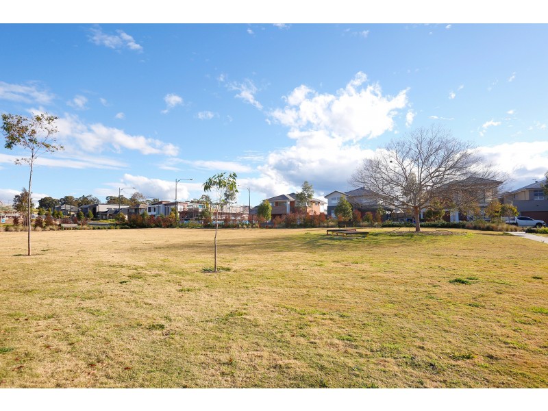 2 Sundowner Parkway, Box Hill NSW 2765
