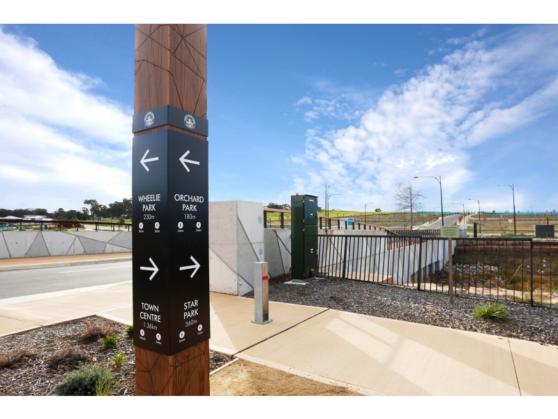 2 Sundowner Parkway, Box Hill NSW 2765