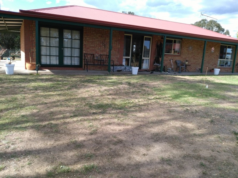 271 Mundarra Estate Road, Edenhope VIC 3318