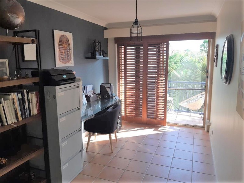 61 John Lund Drive, Hope Island QLD 4212