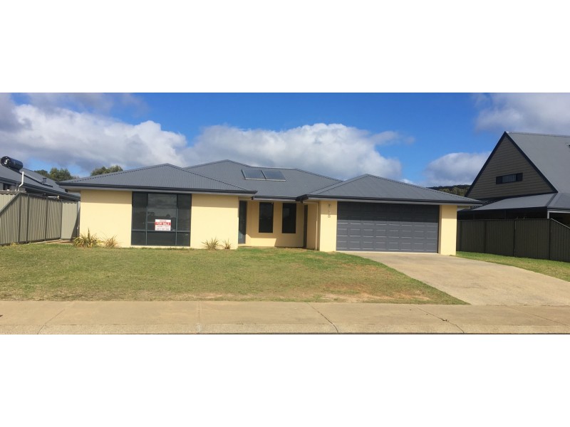 8 Island drive, Augusta WA 6290