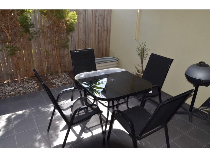 12/138 Cypress Street, Urangan QLD 4655