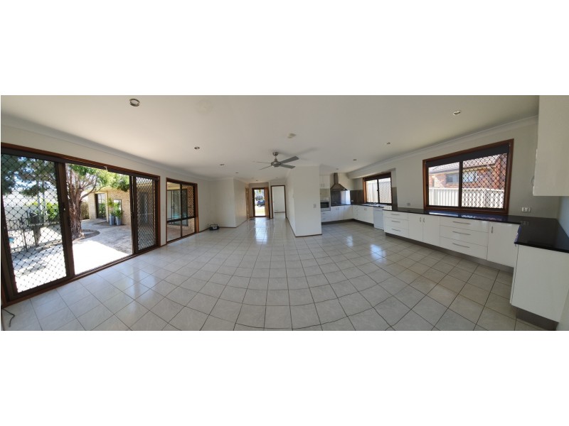 3 Kel Nagle Court, Parkwood QLD 4214