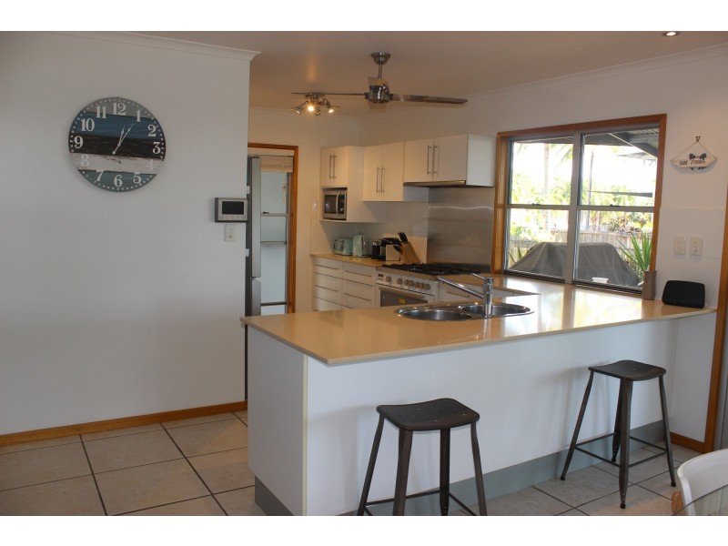 10 Cassia Crescent, Cardwell QLD 4849