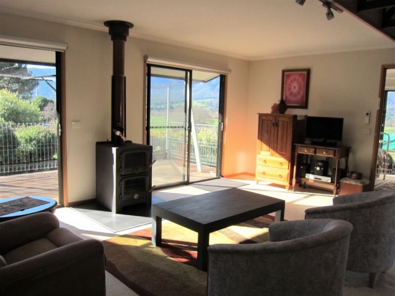 74 Kiewa Valley Highway, Tawonga VIC 3697