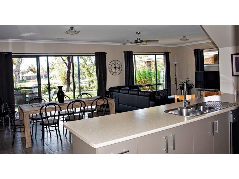 28 Coco Crescent, Yarrawonga VIC 3730