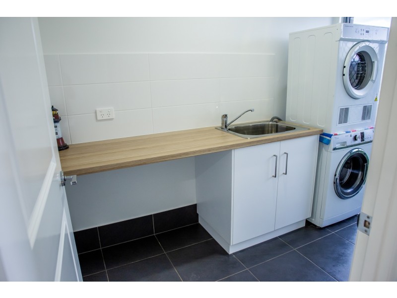 7 Renshaw Crescent, Kearneys Spring QLD 4350