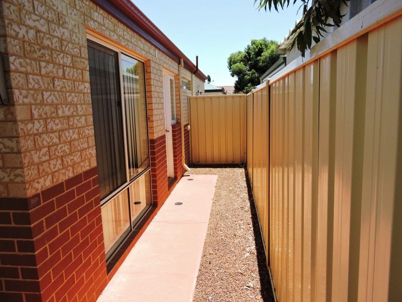 19 Cowan Way, Merredin WA 6415