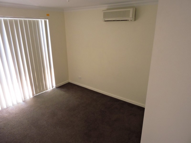19 Cowan Way, Merredin WA 6415