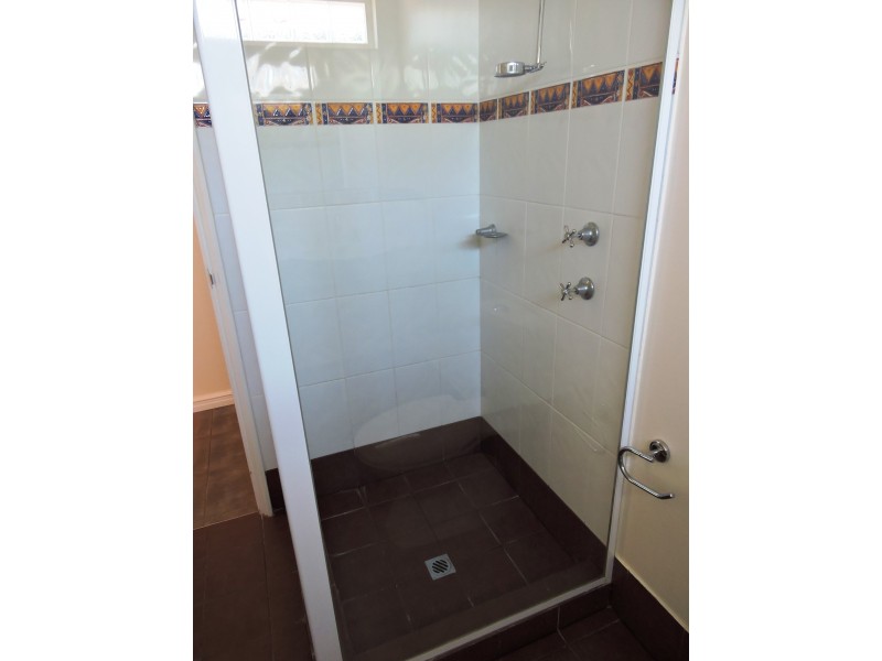 19 Cowan Way, Merredin WA 6415