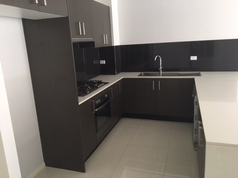 8 Myrtle Street, Prospect NSW 2148