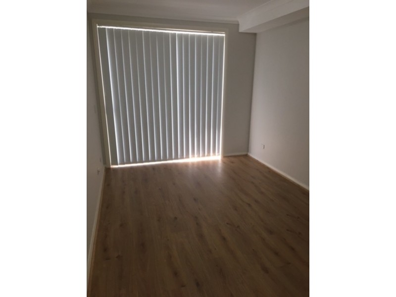 8 Myrtle Street, Prospect NSW 2148