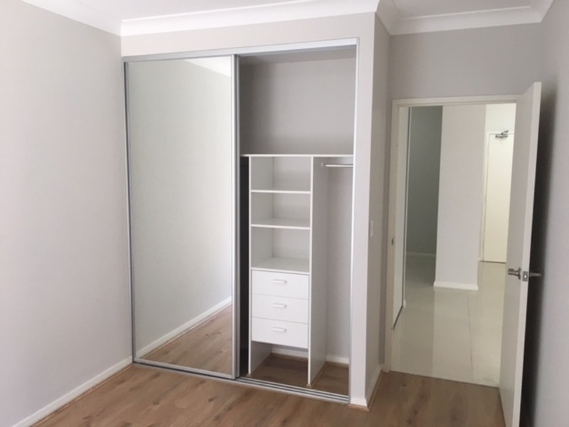 8 Myrtle Street, Prospect NSW 2148