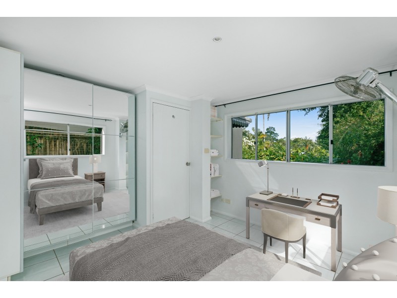 19 Sommerville Cr, Whitfield QLD 4870