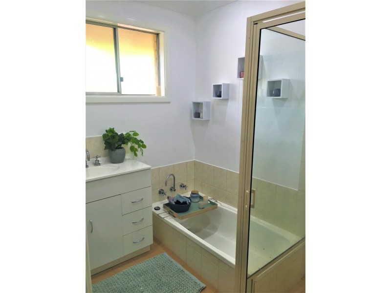 79 Hill Street, Waroona WA 6215