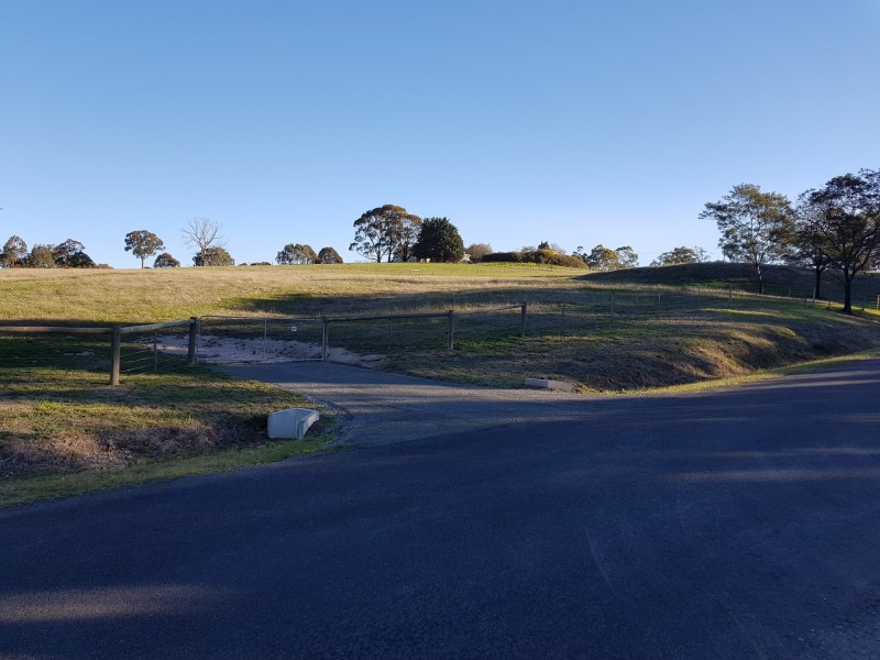 8-28 Arrandoon Drive, Hazelwood North VIC 3840